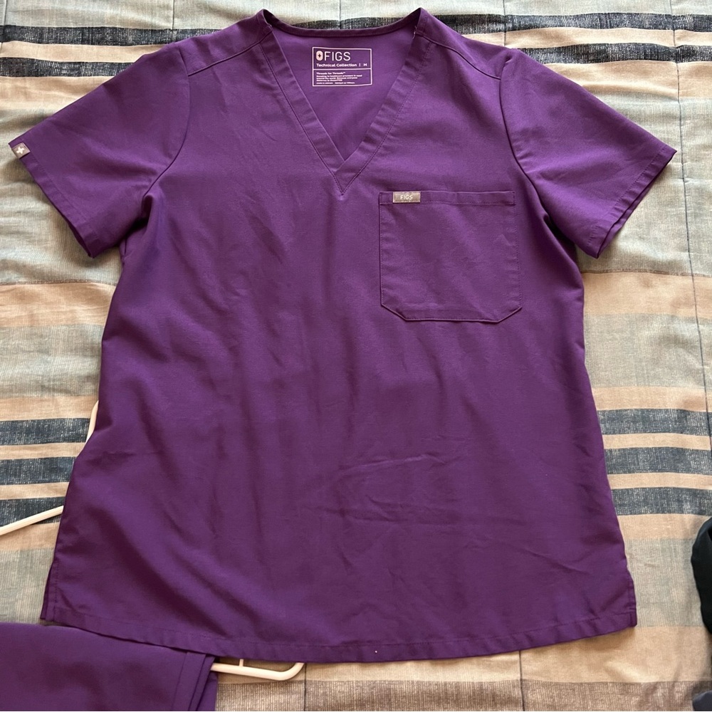 FIGS scrub set ULTRAVIOLET